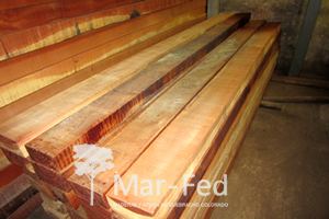 Tirantes aserrados, producto de Mar-Fed